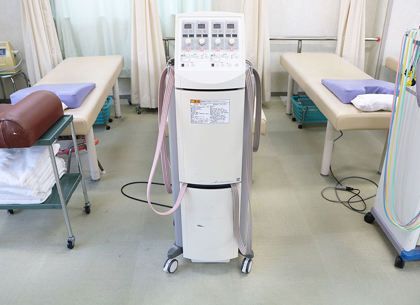 干渉電流型低周波治療器01